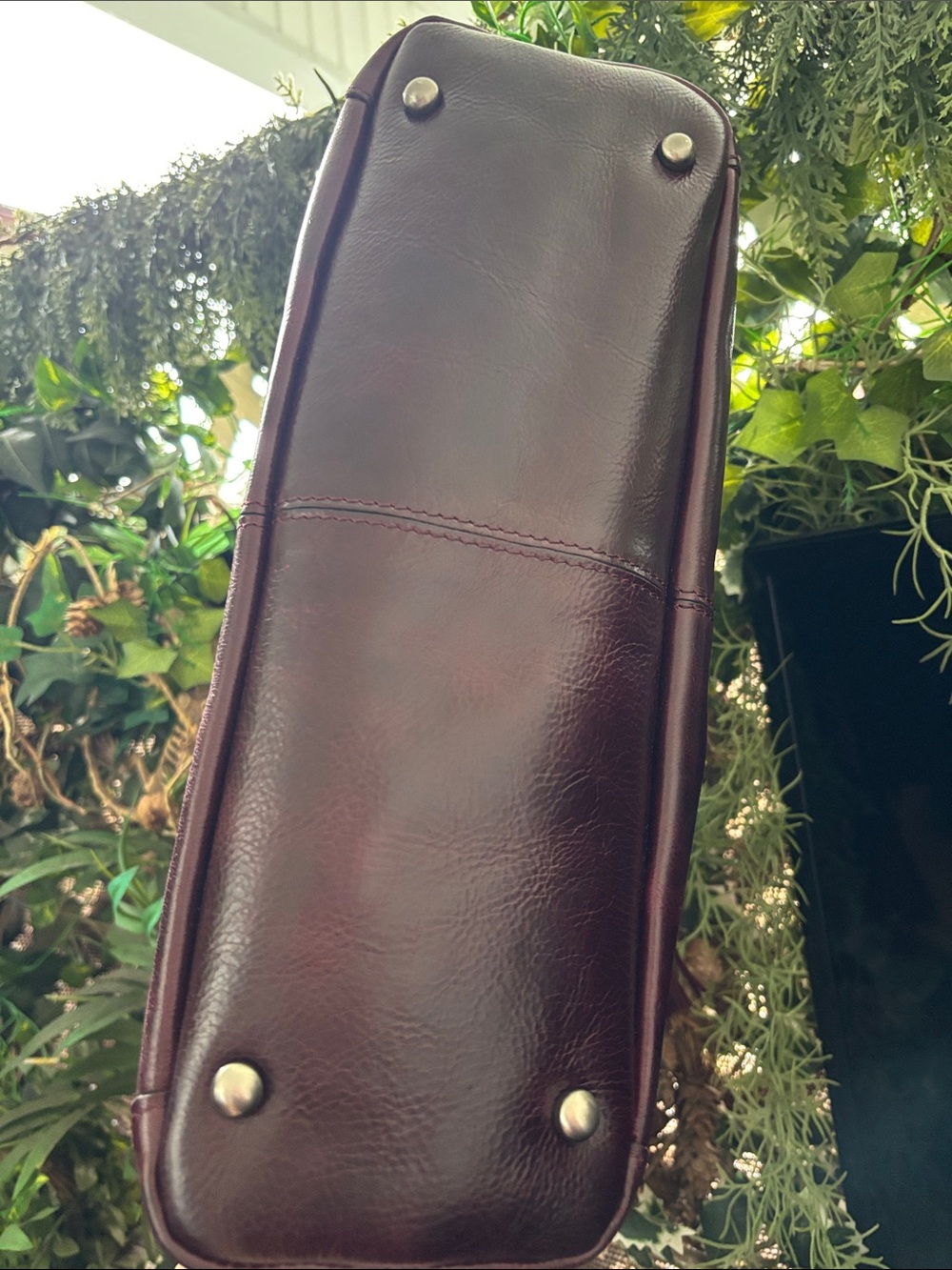 Patricia Nash "Witney" tote bag deep plum leather featuring drawstring tassel - Picture 10 of 11
